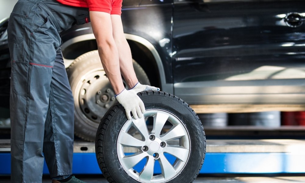 Pourquoi les pneus quatre-saisons séduisent de plus en plus d’automobilistes belges ?